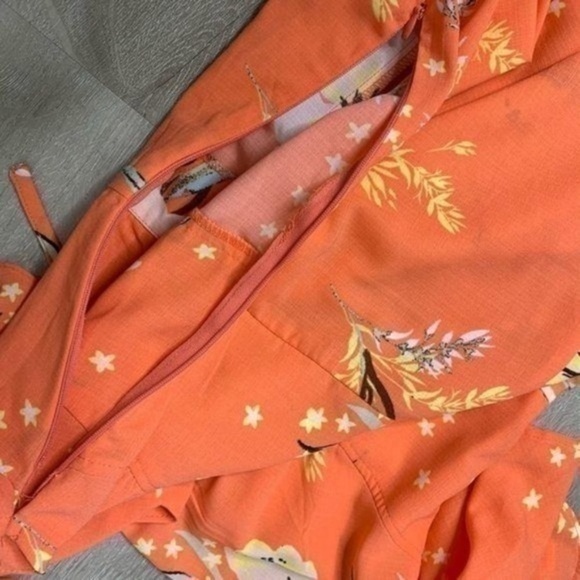 UO Boardwalk Cold-Shoulder Midi Dress - Picture 7 of 12